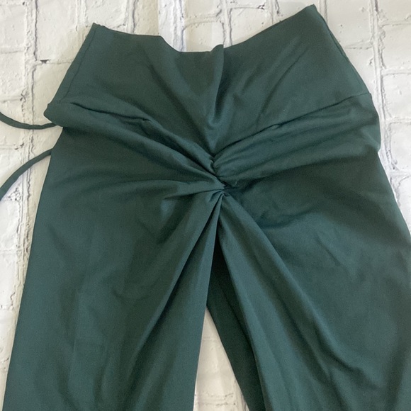 Scrunch Butt Legging Dark Green Tummy Control Legging Brazilian Legging OS - Picture 4 of 6